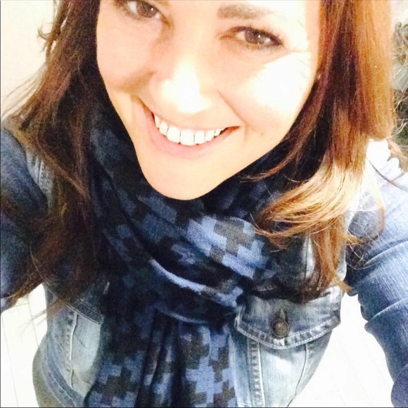 Meet your Posher, Alison - Picture 5 of 15